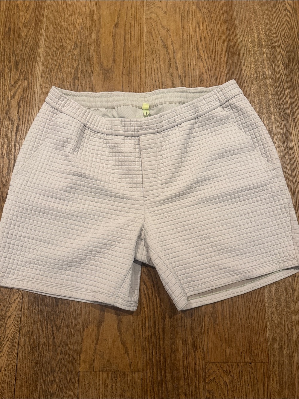 Lululemon Lab Textured Grid Shorts 6” XL